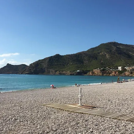 Wohnungaltea - Kirche, Berge, Am Meer Esterno foto